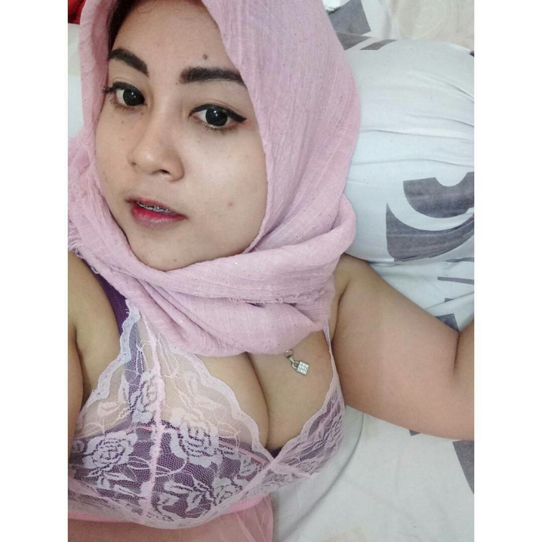 1080px x 1080px - Jilbab Hot Ngentot - 63 photo