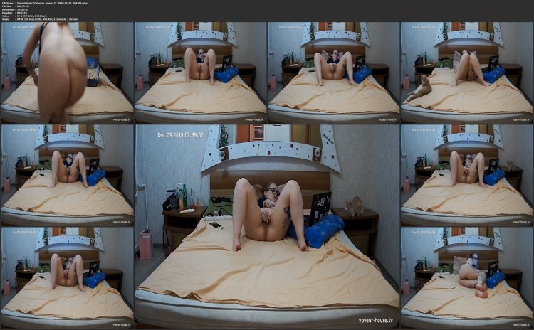 Voyeur-House video lesbian tattoo strapon