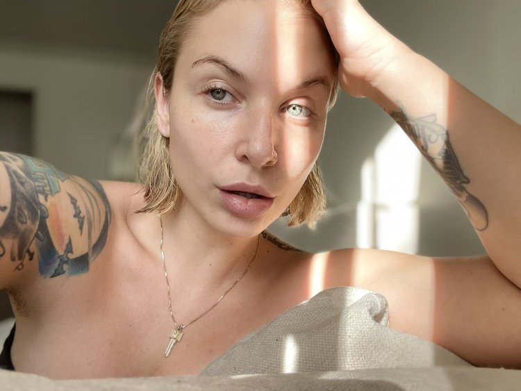 Dee Williams, Quarantine Queen