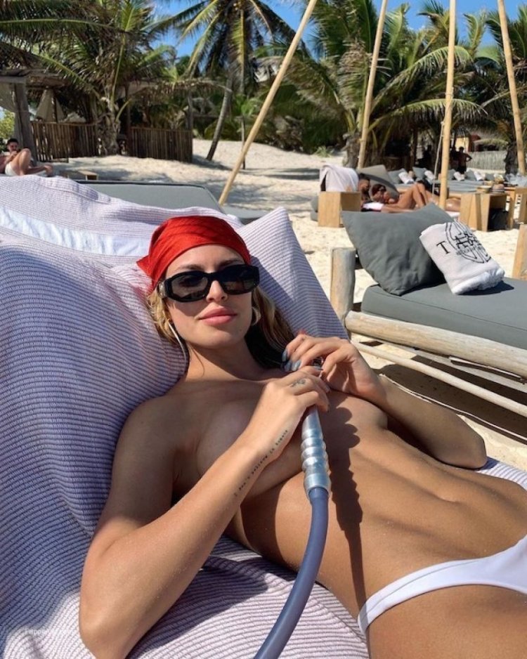 Jessica Goykoechea Toples