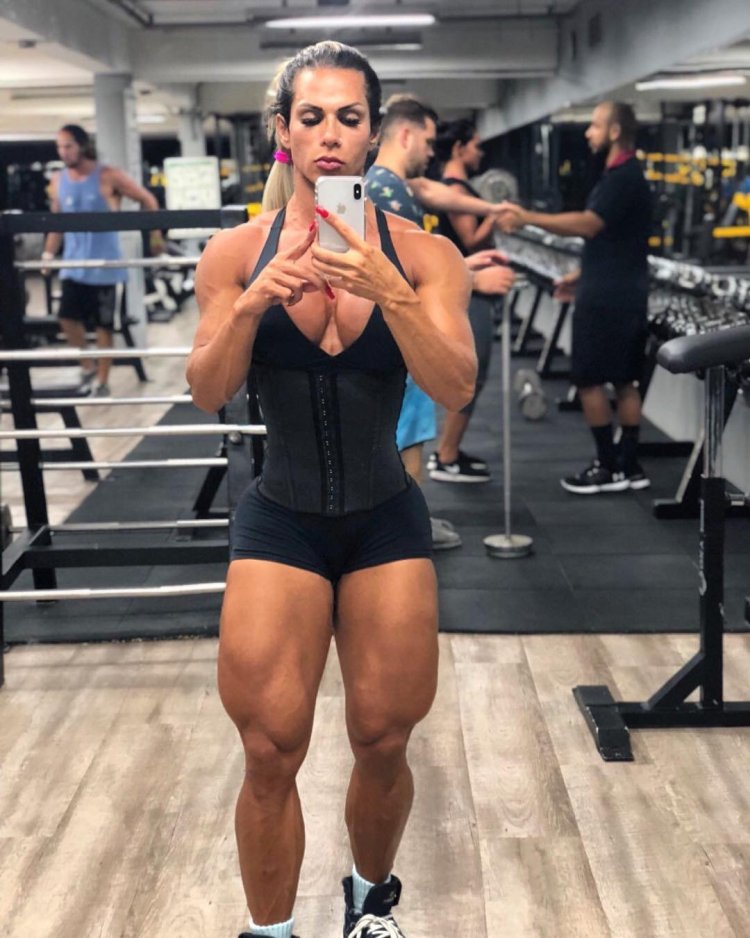 SUELEN BISSOLATI of the buttocks