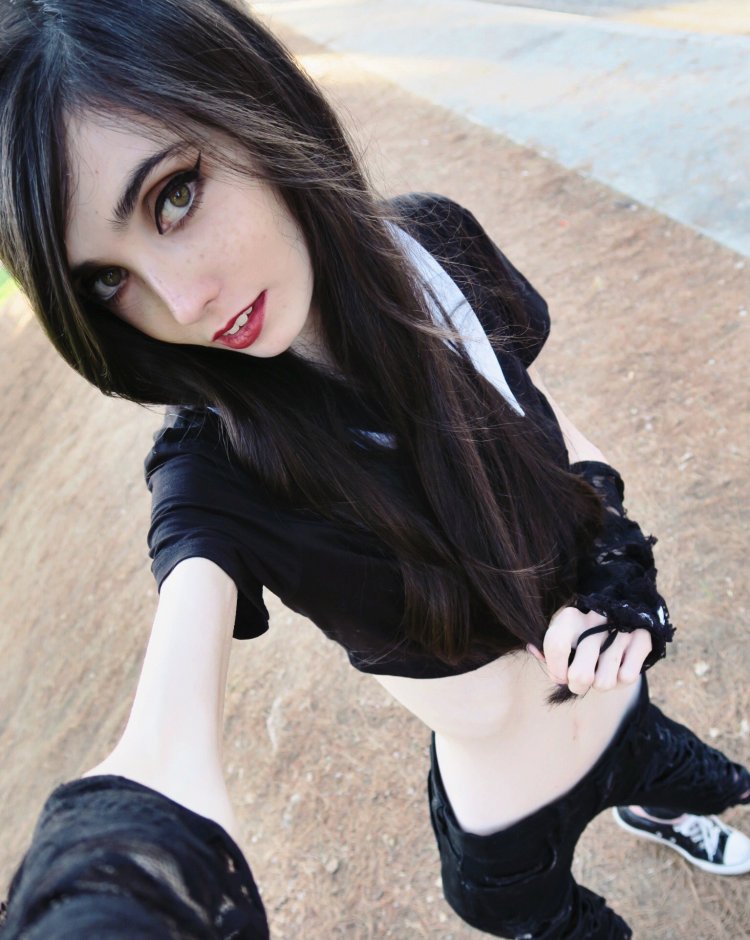 Eugenia Cooney 2019