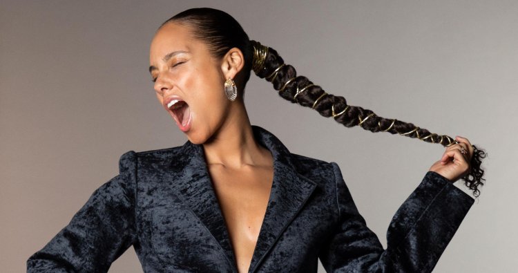 Fernanda PAES Lem Naked