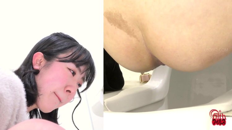 Japanese Woman Pooping in the Toilet thisvid