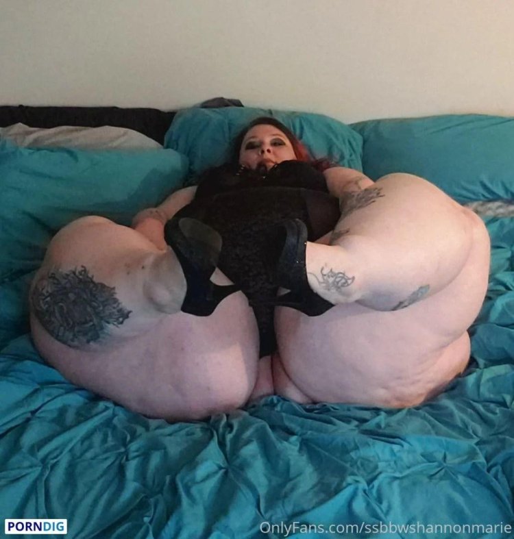 Thick naked fat women