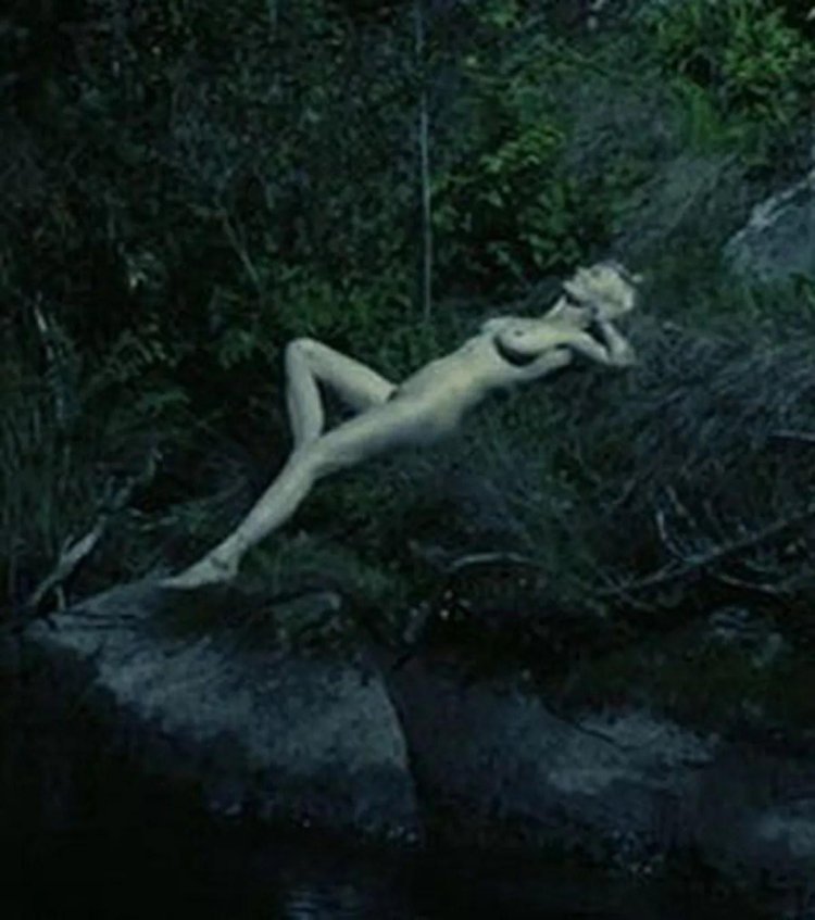 Kirste Dunst naked