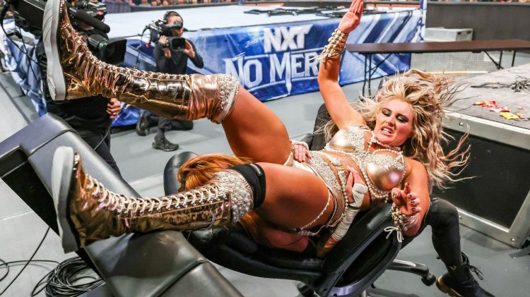 Steasi Cabbler Trish Stratus wwe