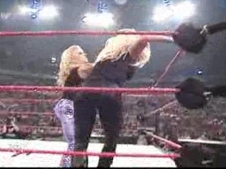 Trish Stratus