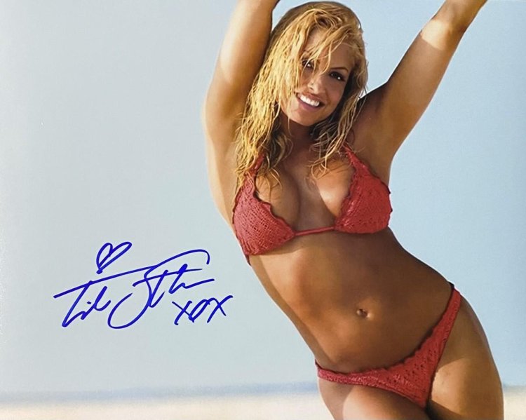 Trish Stratus Women Restlers