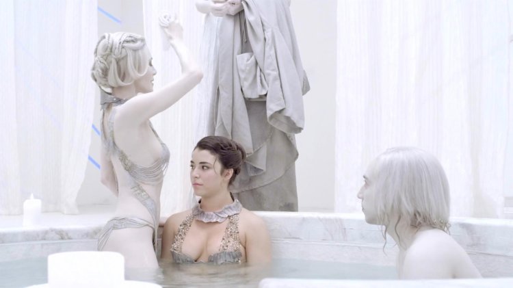 Spartak gods of the Arena Lucy Lawless naked