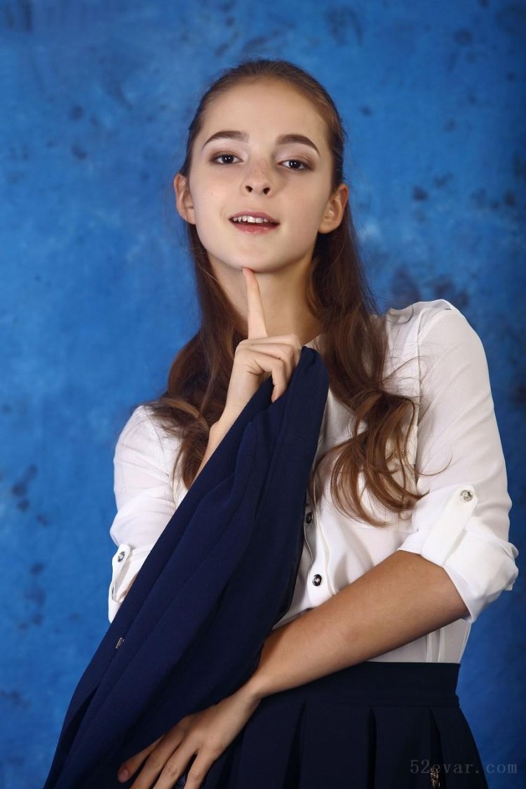 Auto Show with girls in Japan