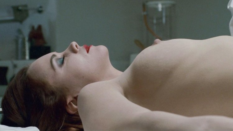Christina Ricci After Life Naked