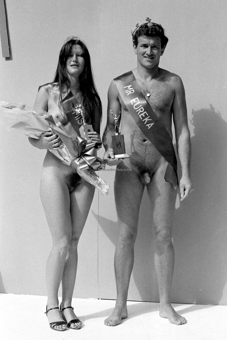 Competition of naked nudists