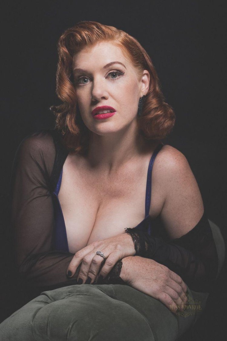 Makeup in Chicago style