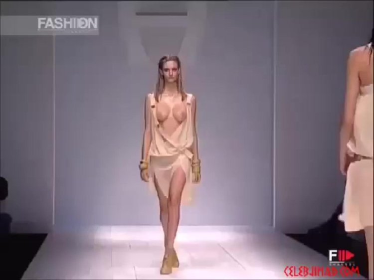 Naked fashion