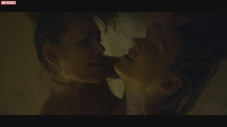 Polina Malinovskaya SunkisSed