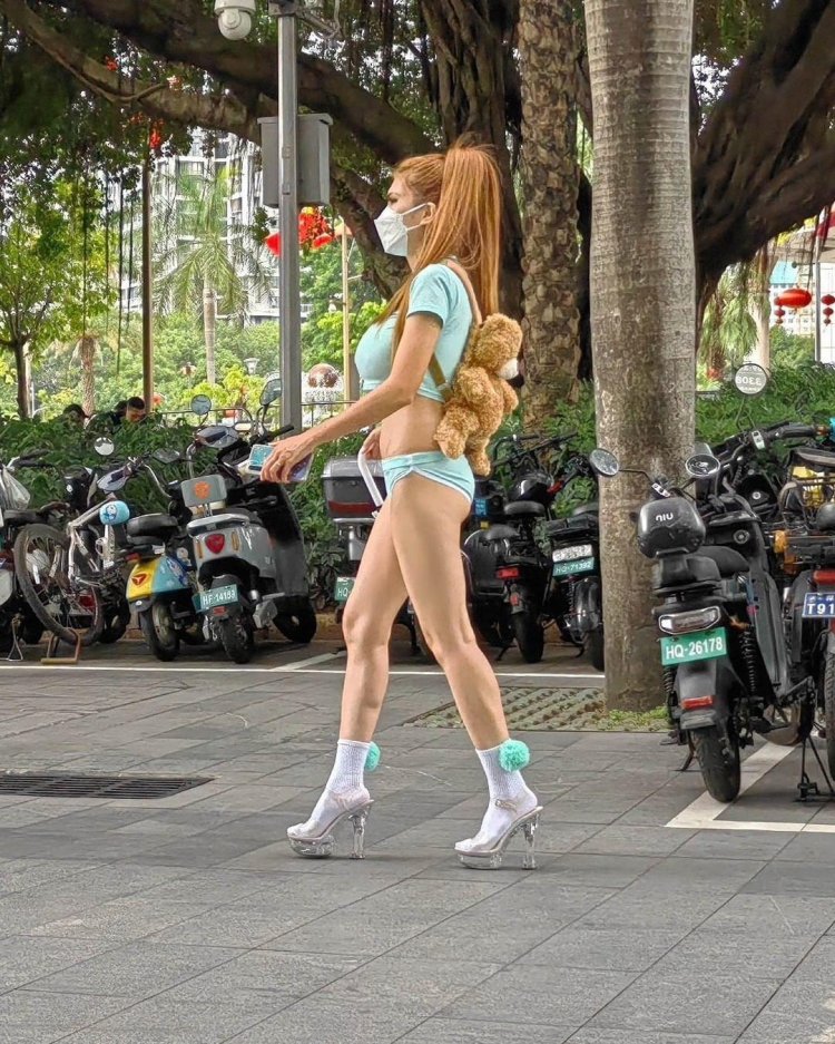 Naomi 'Sexycyborg' wu breast naked