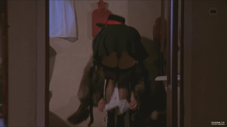 Claudia Coll all ladies do this 1992