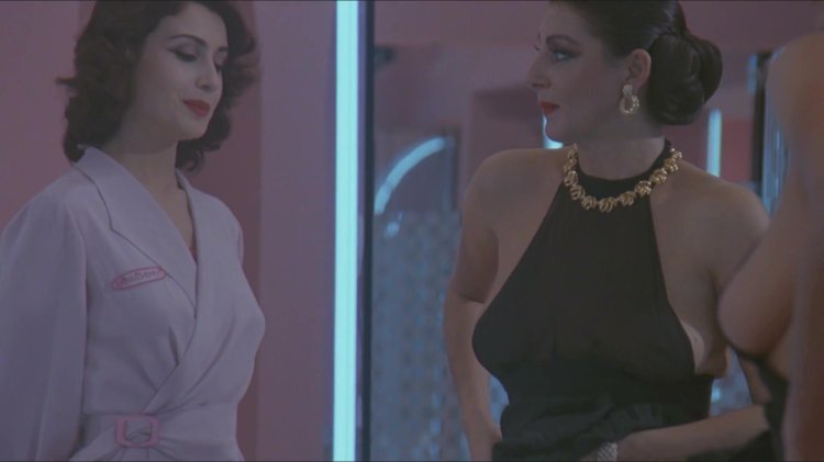 Claudia Coll all ladies do this 1992