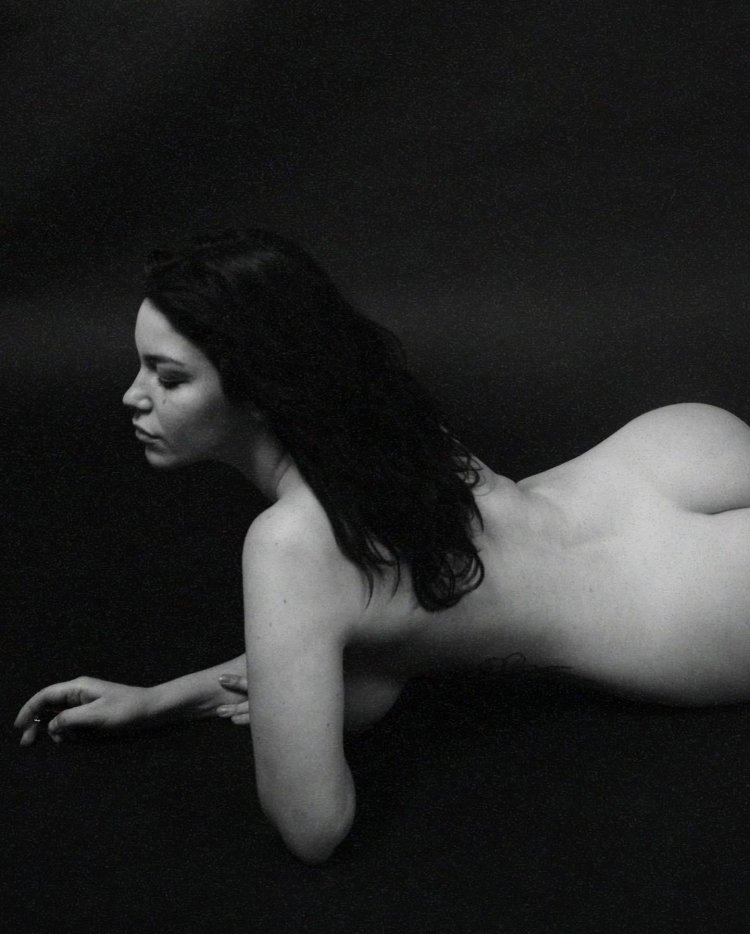 Hilda Carmen Actress Naked