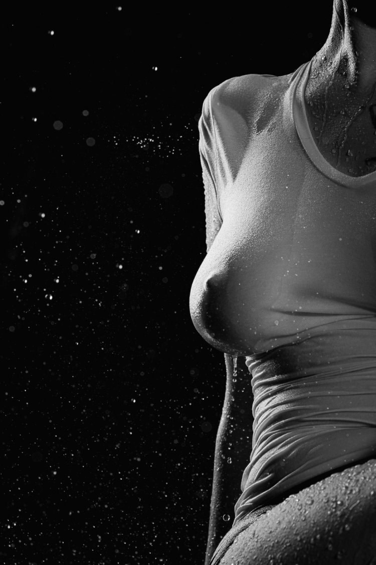 Tits in a wet T -shirt