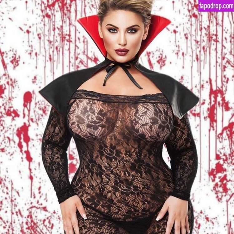 Ashley Alexis Saiz plus