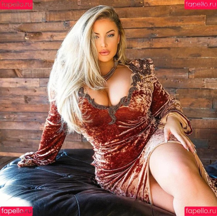 Ashley Alexis Saiz plus