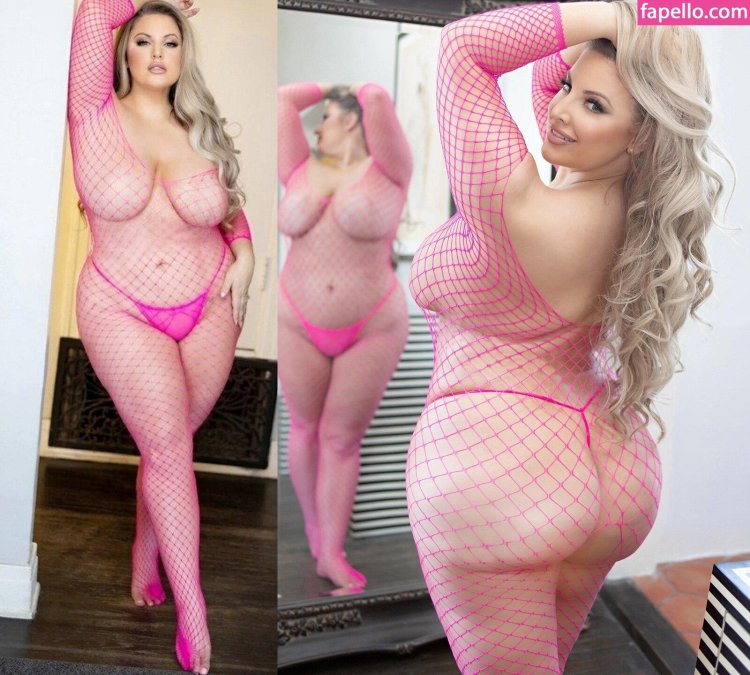 Ashley Alexis Saiz plus