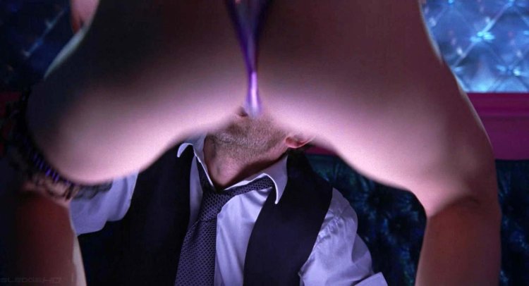 The proximity of Natalie Portman