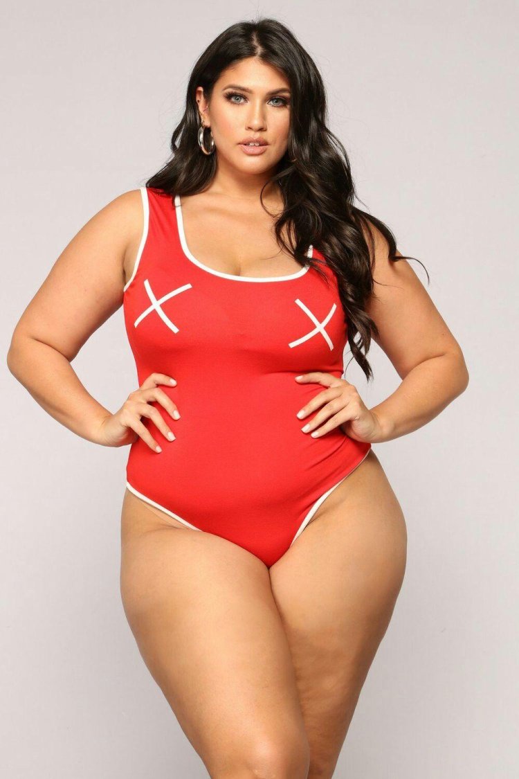 Latecia thomas plus size model