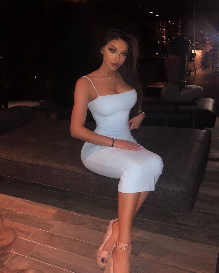 Elegant tight -fitting dresses