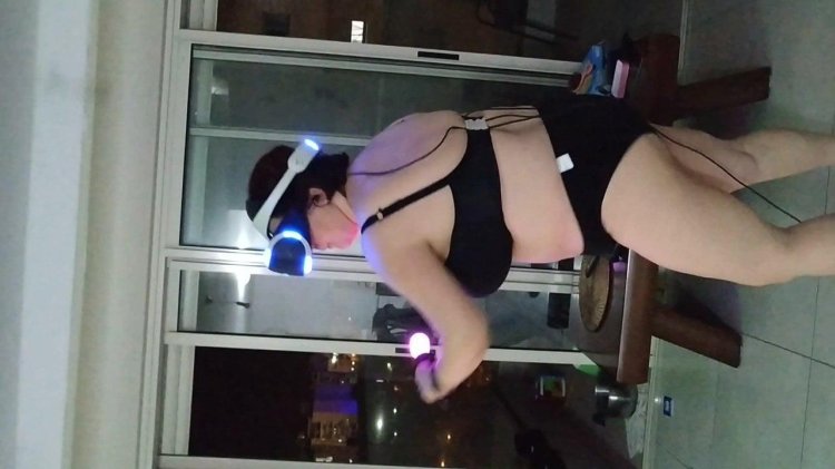 Sony virtual reality helmet