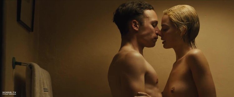 Margot robbie sex scene