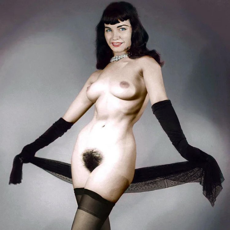 Betty Page Koroleva Ping Apa