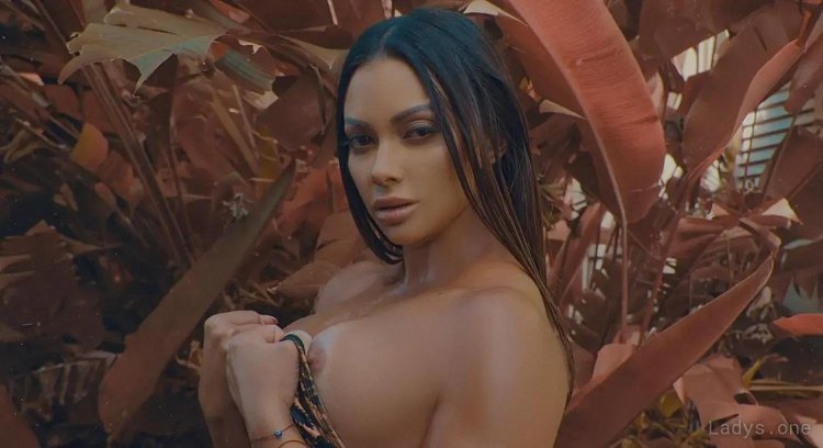 Brazilian model Suzi Cortes