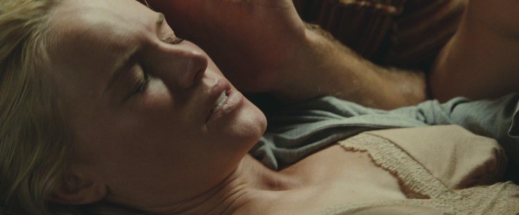 Kate Bosworth straw dogs