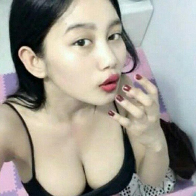 Pamela safitri bugil