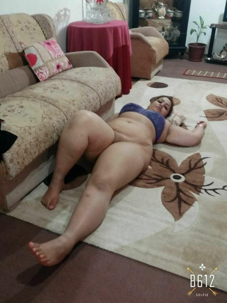 Naked thick mature arabs