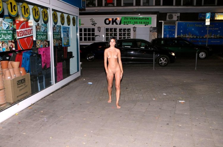Girls without clothes in public