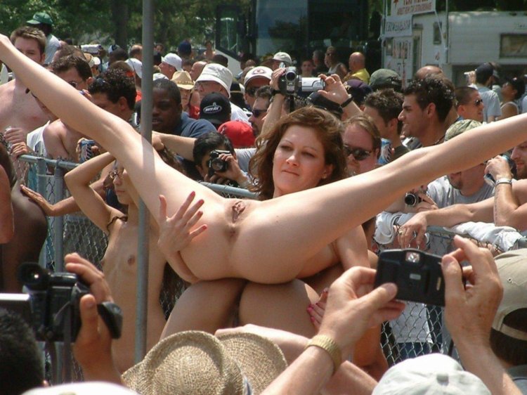 Pornstars naked in public