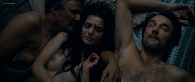 Roxana Meskida intimate scenes