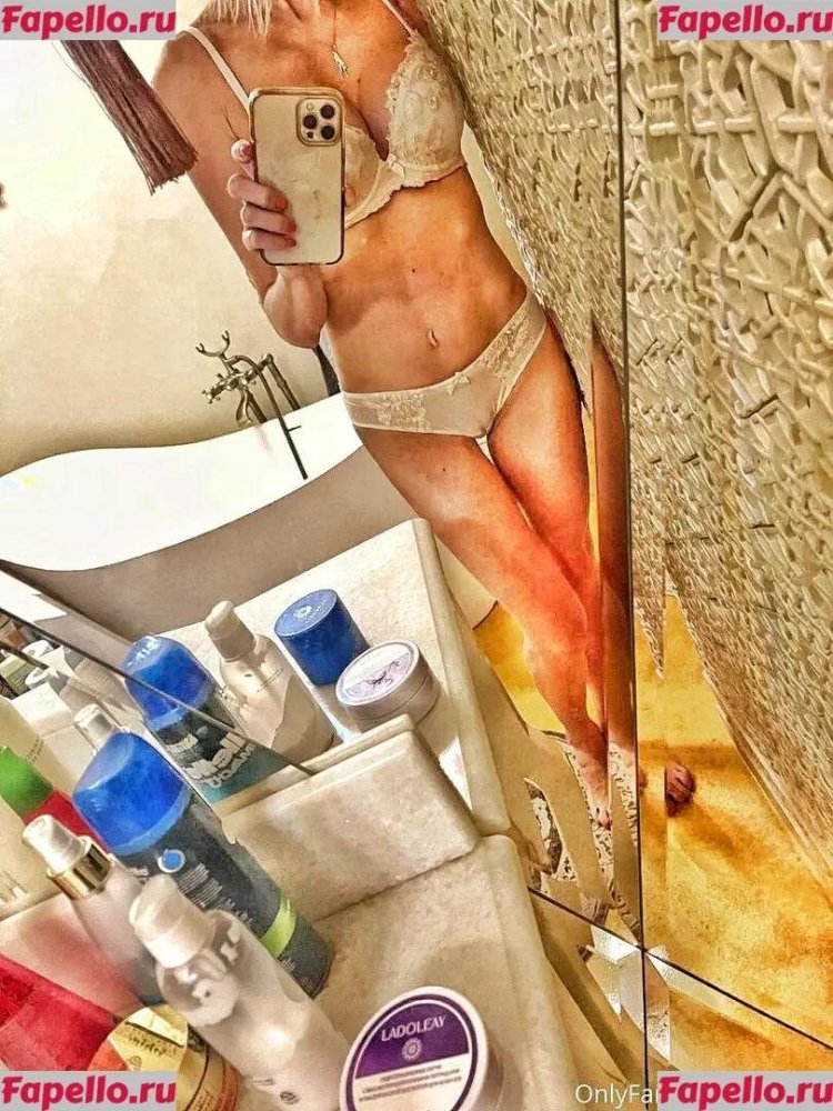 Olesya Sudzilovsky bikini