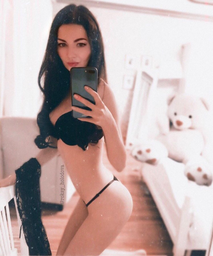 Roxana Kholodova Onlyfans drain