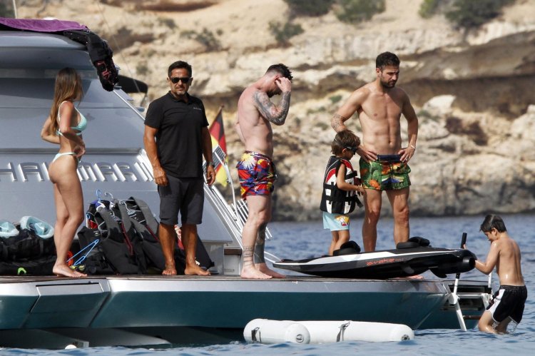 Antonella Rokuzzo and Messi