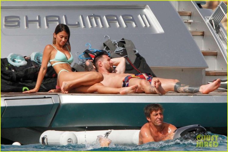 Lionel Messi and Antonella Rokutszo