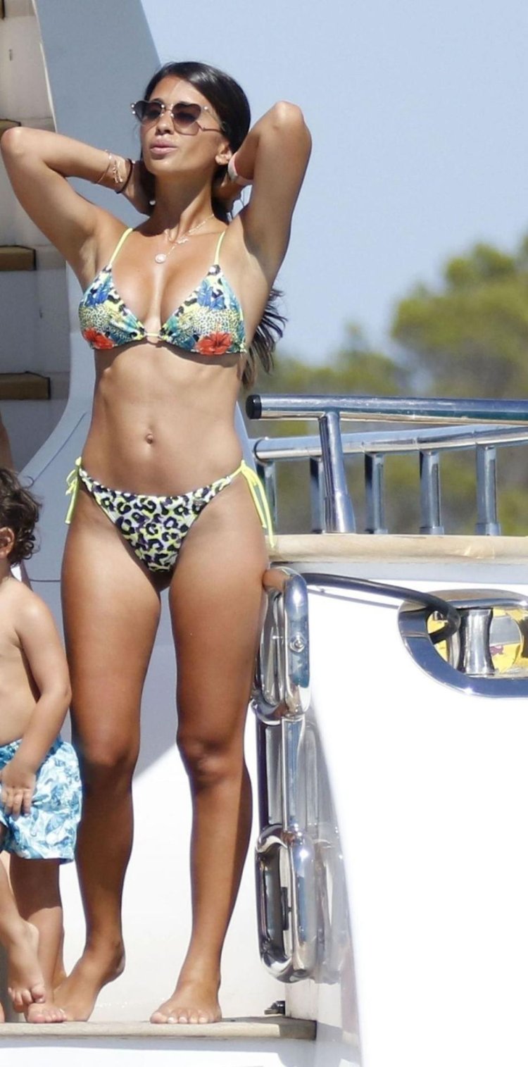 Antonella Rokutzzo chest