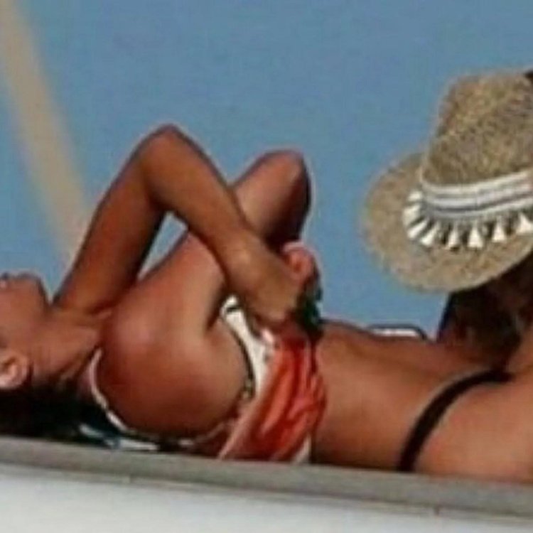 Antonella Rokutzzo hot