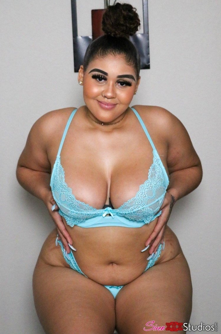 Model Diana Sirokai BBV