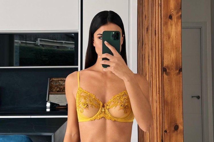 Lower underwear female