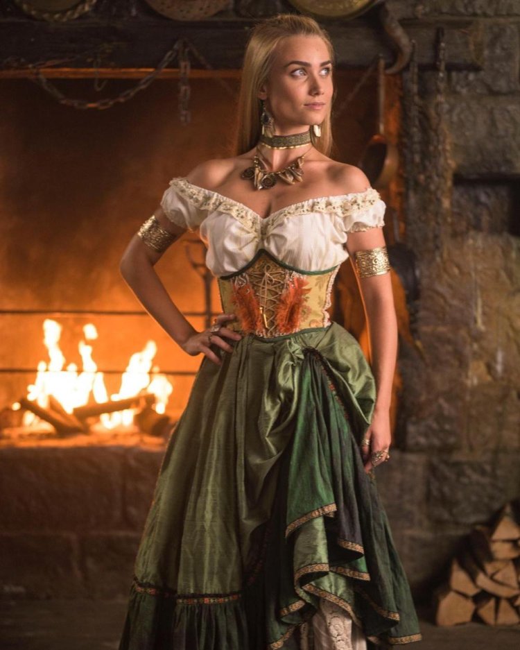 Dress of the Victorian era